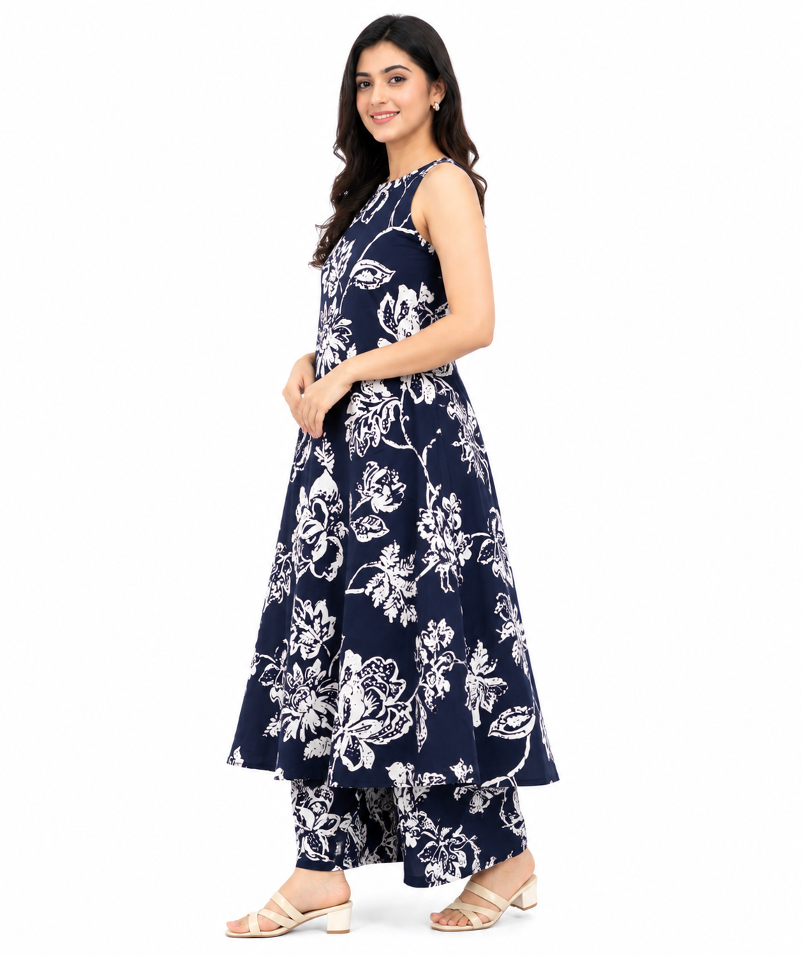Women's Navy Blue Floral Printed Sleeveless Kurta Pant Set